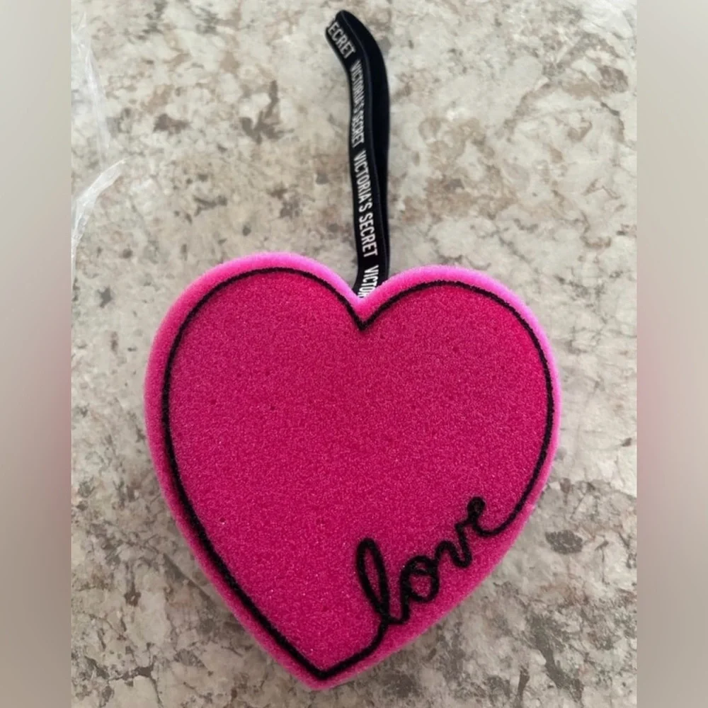 Victoria’s Secret Sponge Heart New